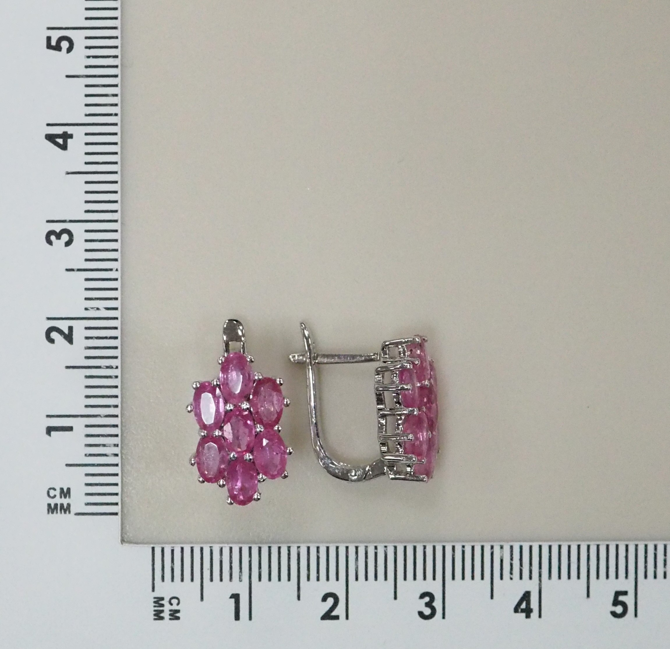 Серебряные серьги с розовыми сапфирами